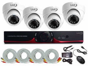 Kit LKM Security Videosorveglianza DVR AHD analogico 4 canali con telecamere da Esterno con infrarossi P2P